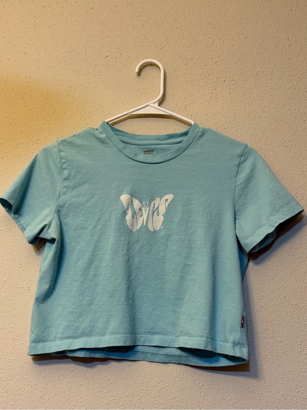 Levi’s cropped butterfly shirt